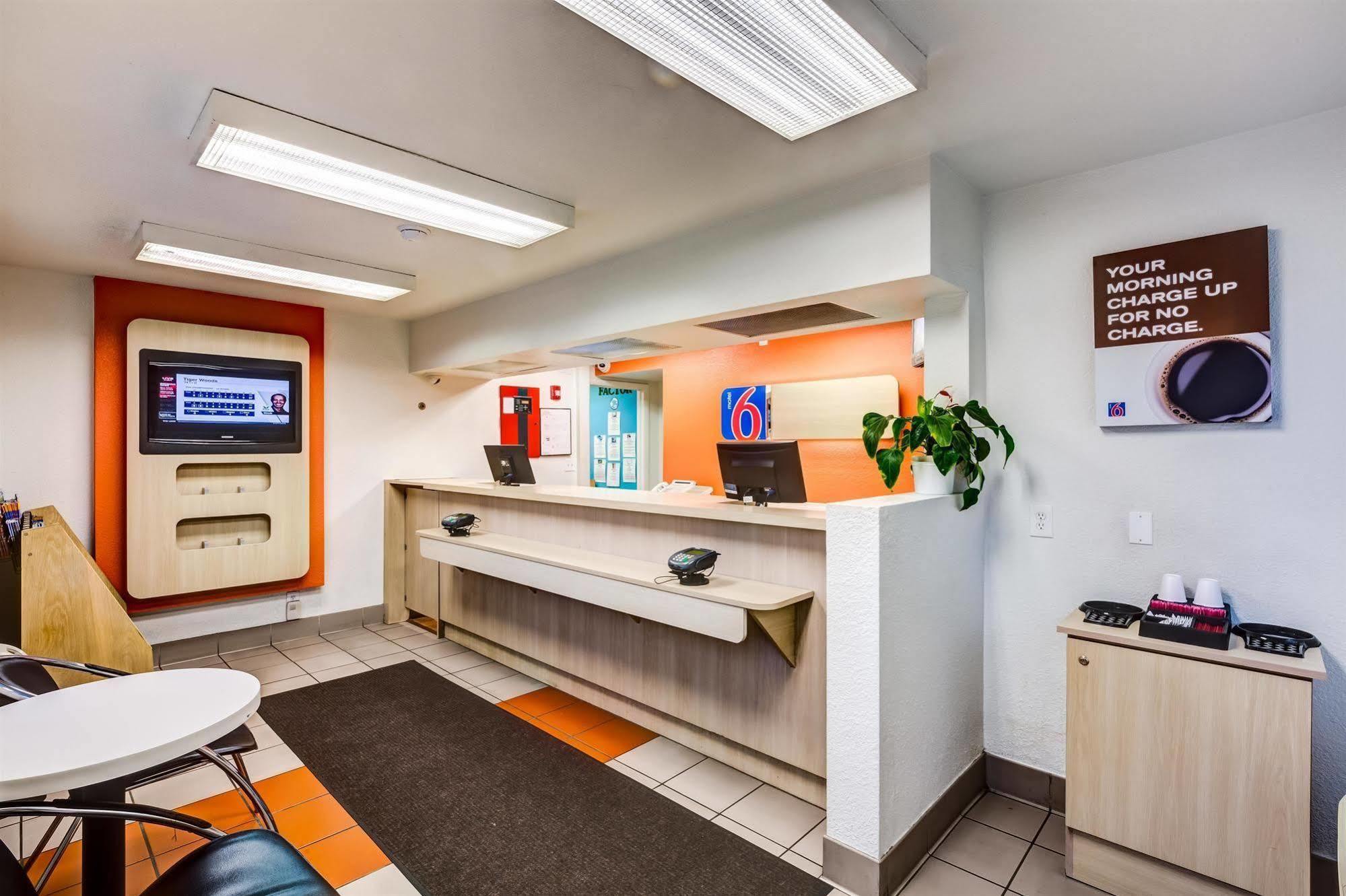Hotel 6-wheat Ridge, Co - West - Denver North